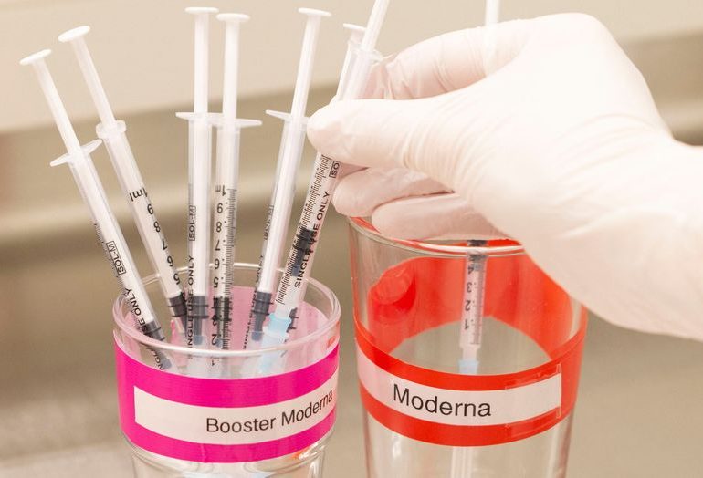 Moderna says booster dose of its COVID-19 vaccine appears protective vs Omicron