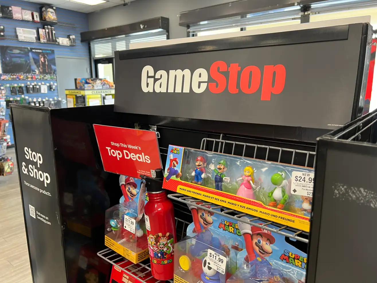 GameStop Stock Declines 12% Amid CEO’s Focus on Long-Term Value