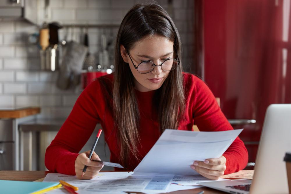 How to Survive and Thrive When the Economy Takes a Dive