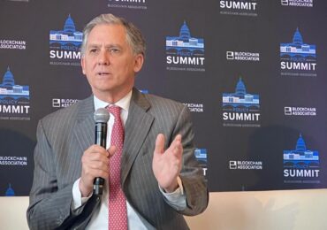 U.S. lawmakers dig into tokenizing securities as Trump ties muddy waters